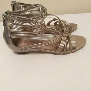 Nine West Kassalb Pewter Sandal Sz 10